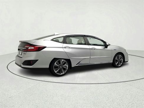 Used 2018 Honda Clarity Touring image 8