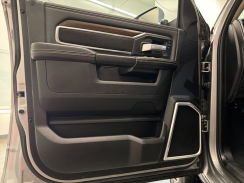 Used 2022 RAM 3500 Laramie w/ Max Tow Package AWD/4WD image 18