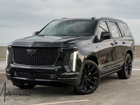 Used 2025 Cadillac Escalade Sport Platinum w/ LPO, ONYX Package AWD/4WD image 2