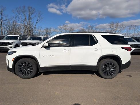 Used 2022 Chevrolet Traverse RS w/ LPO, Roadside Safety Package image 5