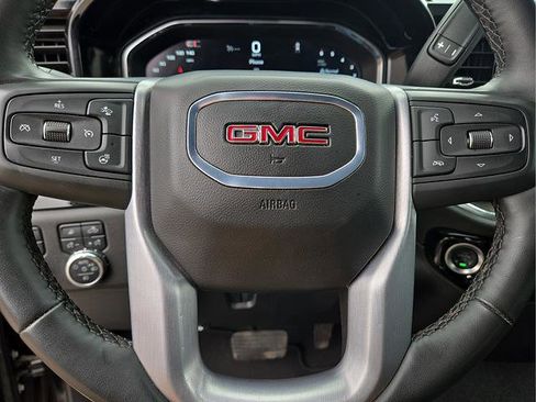 Used 2025 GMC Sierra 1500 SLT AWD/4WD image 31