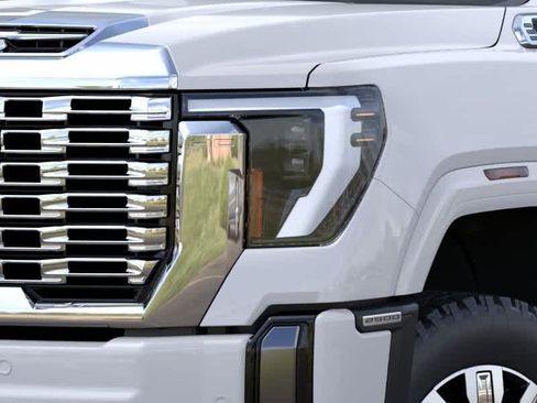 New 2026 GMC Sierra 2500 Denali w/ Denali Reserve Package image 10