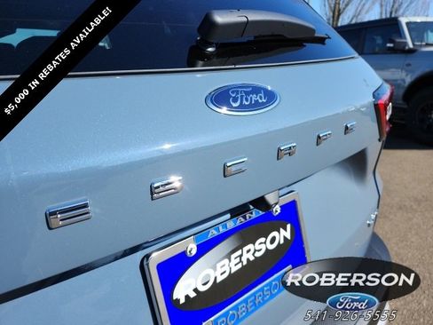 Used 2025 Ford Escape Active w/ Cold Weather Package image 16