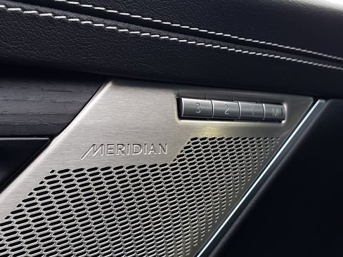 Used 2024 Jaguar XF R-Dynamic SE image 21