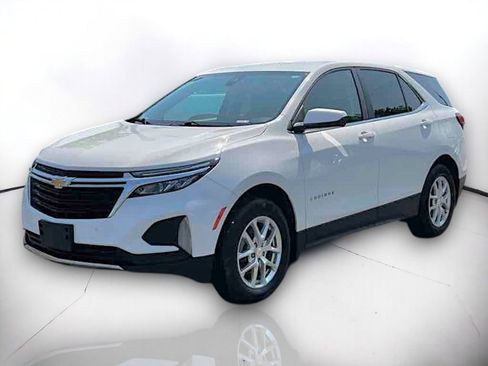 Used 2023 Chevrolet Equinox LT w/ LPO, Floor Liner Package image 2