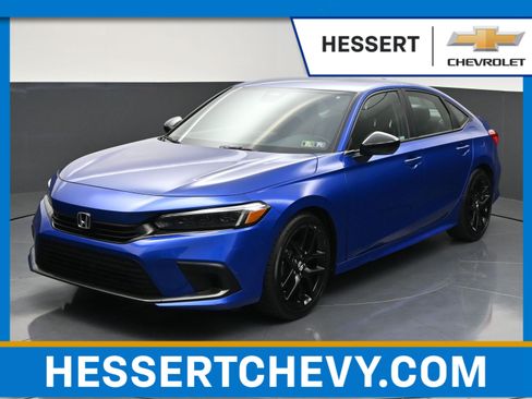 Used 2023 Honda Civic Sport image 1