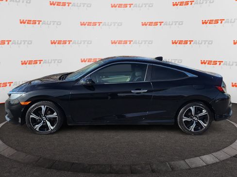 Used 2016 Honda Civic Touring image 2