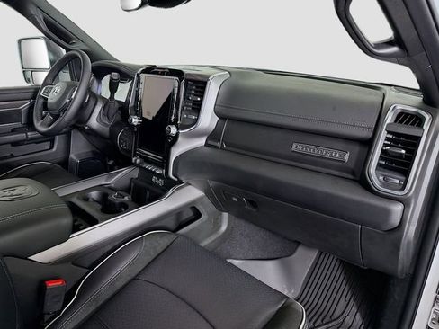 New 2025 RAM 2500 Laramie image 28