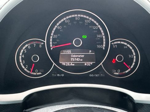 Used 2015 Volkswagen Beetle R-Line image 11