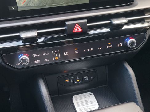 New 2026 Kia Sportage EX FWD image 17