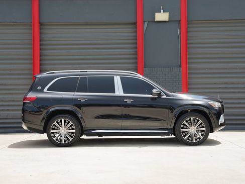 Used 2023 Mercedes-Benz Maybach GLS 600 4MATIC image 6