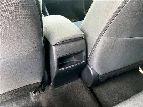 Used 2021 Toyota Corolla LE FWD image 25