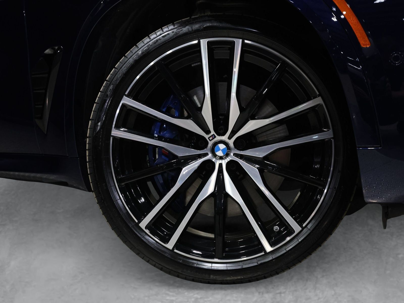 Used 2026 BMW X5 M60i w/ Executive Package AWD/4WD image 7
