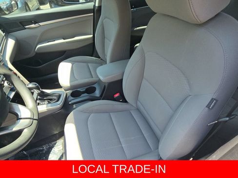 Used 2019 Hyundai Elantra SE FWD image 15