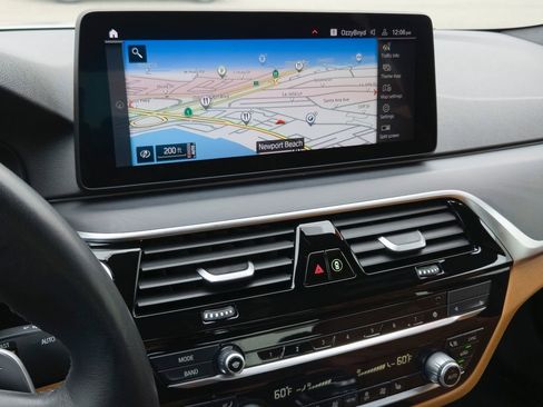 Used 2023 BMW 530i w/ Premium Package RWD image 12