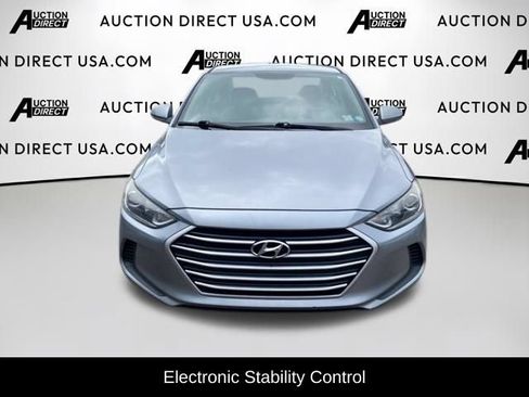 Used 2017 Hyundai Elantra SE FWD image 2