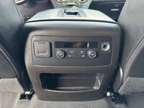 Used 2019 Chevrolet Tahoe LT w/ Luxury Package AWD/4WD image 34