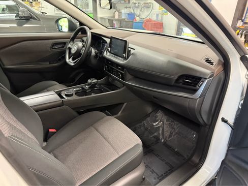 Used 2021 Nissan Rogue S AWD/4WD image 28