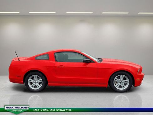 Used 2013 Ford Mustang Coupe image 9
