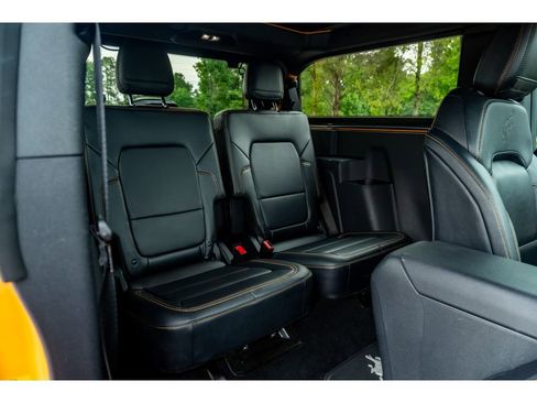 Used 2022 Ford Bronco Badlands AWD/4WD image 16