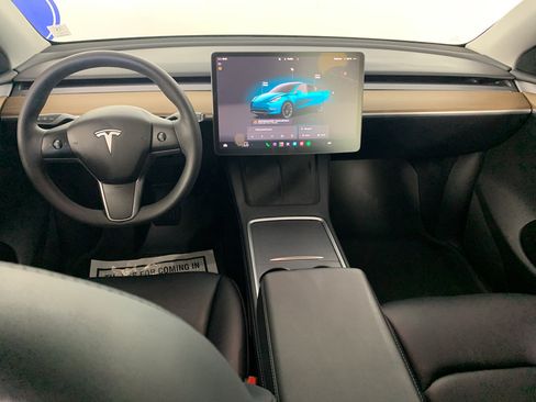 Used 2022 Tesla Model Y Long Range AWD/4WD image 30