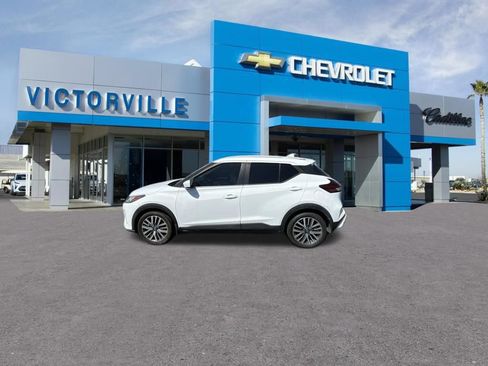Used 2021 Nissan Kicks SV FWD image 8