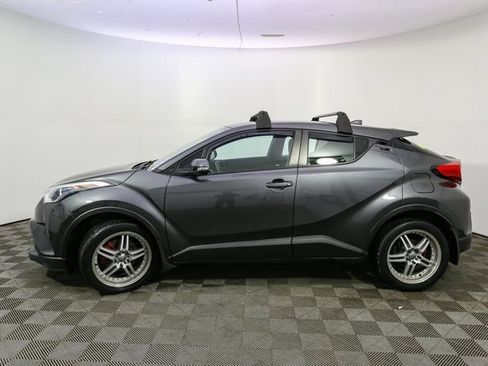 Used 2018 Toyota C-HR XLE image 6
