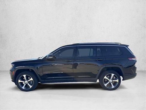 Used 2023 Jeep Grand Cherokee L Limited AWD/4WD image 8