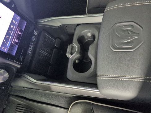 New 2026 RAM 1500 Laramie AWD/4WD image 19