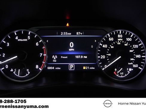 Certified 2025 Nissan Sentra SR FWD image 8