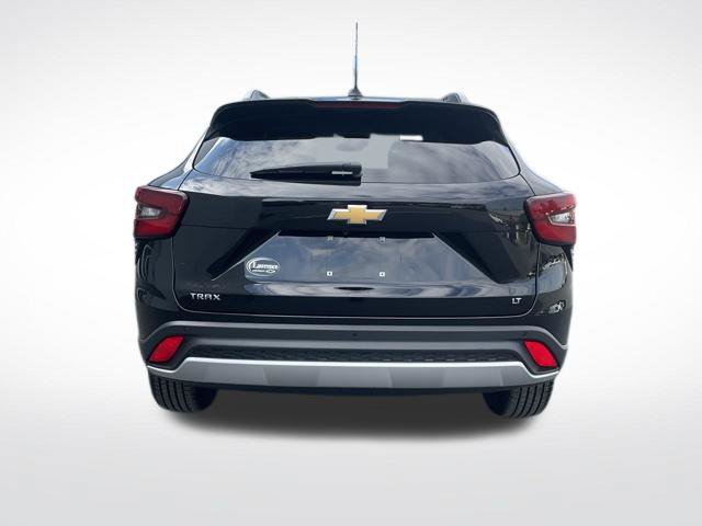 Used 2024 Chevrolet Trax LT w/ Driver Confidence Package FWD image 28