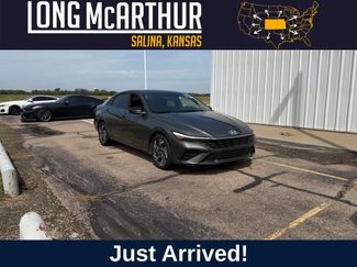Used 2025 Hyundai Elantra Sport FWD video 1