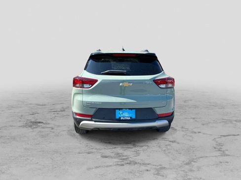 Used 2025 Chevrolet TrailBlazer LT w/ LT Cold Weather Package AWD/4WD image 7