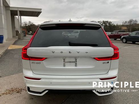 Certified 2025 Volvo XC60 B5 Core image 7