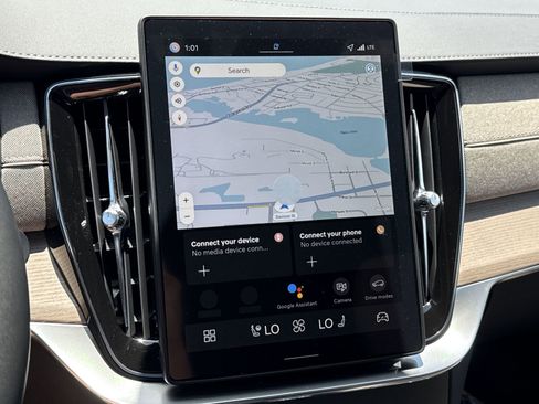 New 2026 Volvo XC90 B6 Core w/ Protection Package image 26