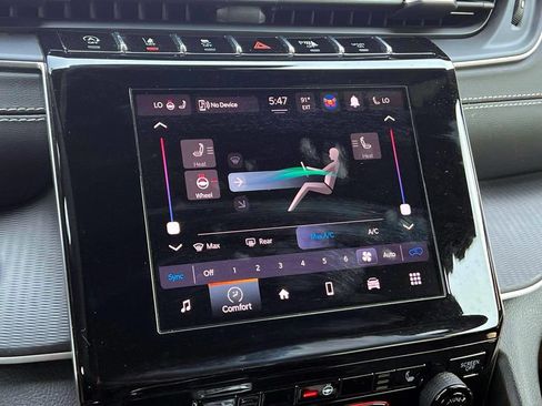 Certified 2023 Jeep Grand Cherokee Altitude AWD/4WD image 32