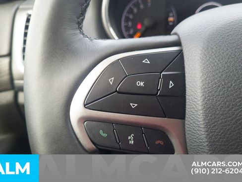 Used 2019 Jeep Grand Cherokee Altitude image 30