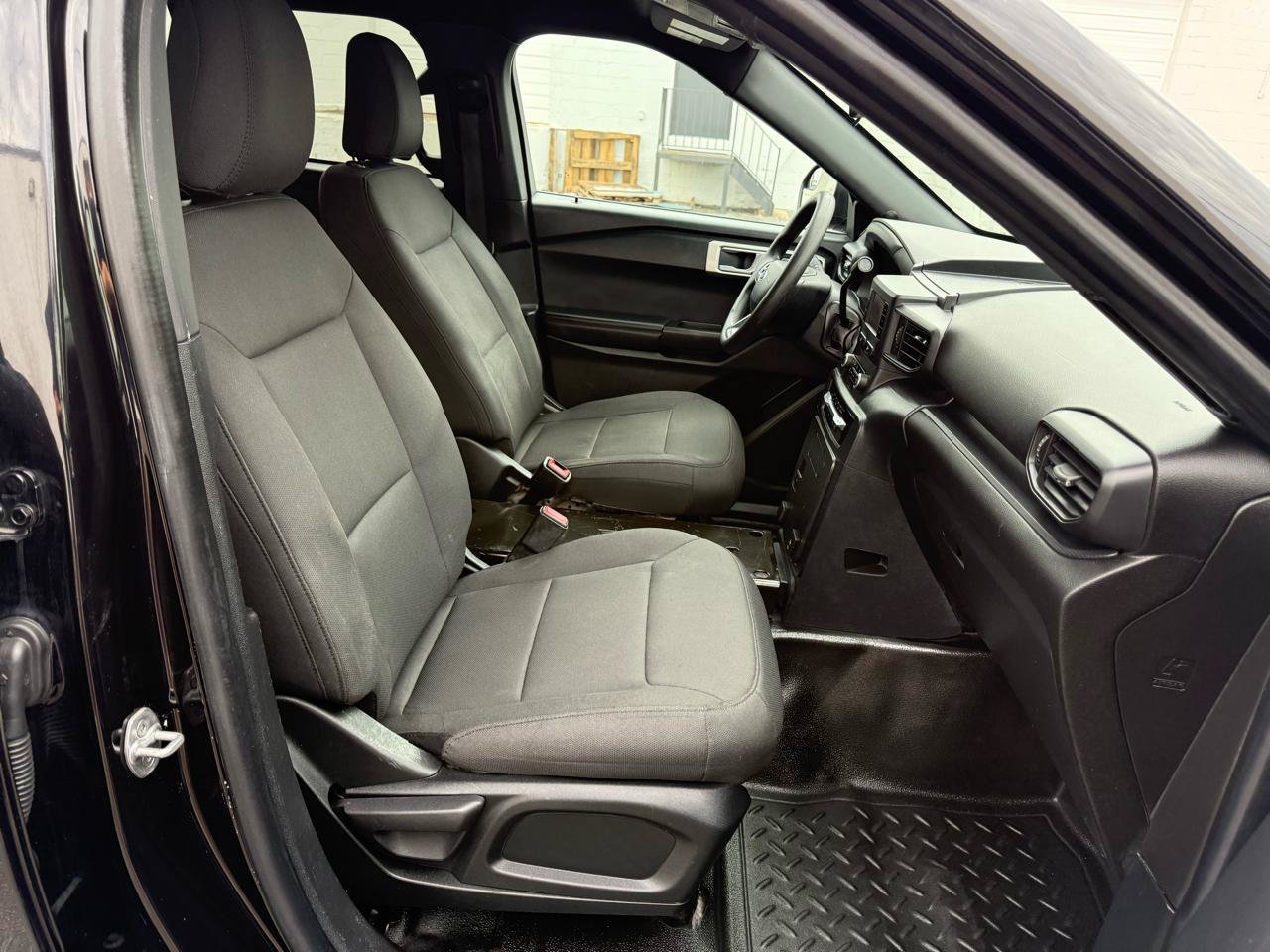 Used 2022 Ford Explorer 4WD Police Interceptor image 3