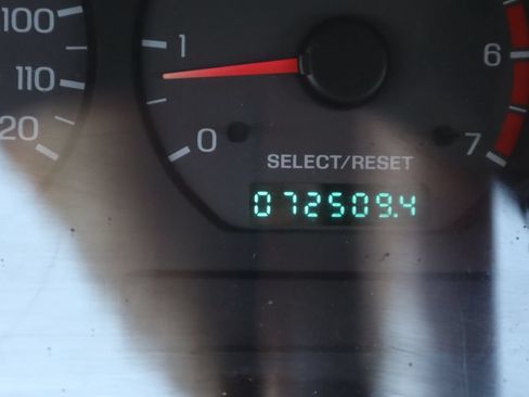 Used 1999 Ford Mustang Convertible RWD image 38