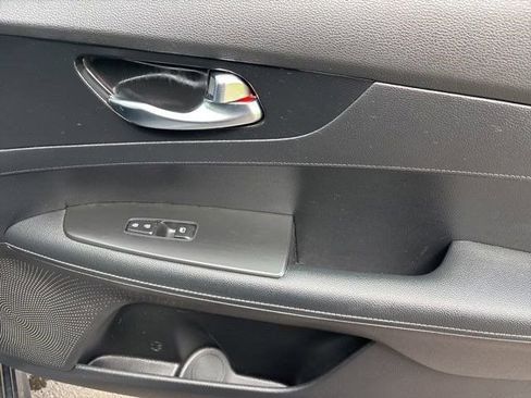 Used 2024 Kia Forte GT-Line FWD image 41