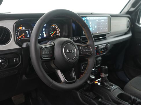 Used 2024 Jeep Wrangler Willys image 20