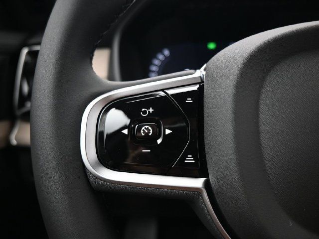 New 2026 Volvo XC90 B6 Plus w/ Protection Package Premier AWD/4WD image 26