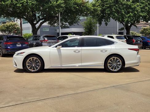Used 2020 Lexus LS 500 w/ Accessory Package (Z1) RWD image 4