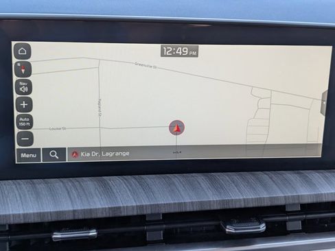 Used 2024 Kia Telluride EX w/ EX Captain's Chair Package image 24