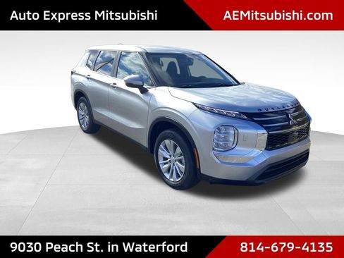 New 2026 Mitsubishi Outlander ES AWD/4WD image 1