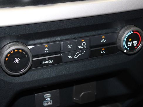 Used 2023 Ford F150 XLT w/ XTR Package image 40