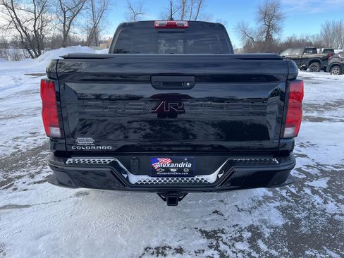 Used 2023 Chevrolet Colorado Z71 w/ Z71 Convenience Package 2 image 16