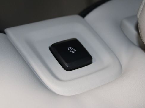 New 2026 Lincoln Aviator 2WD w/ Jet Appearance Package image 34