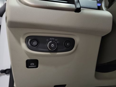 Used 2020 GMC Terrain Denali w/ Denali Premium Package AWD/4WD image 28