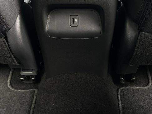 Used 2025 Nissan Sentra SV FWD image 22